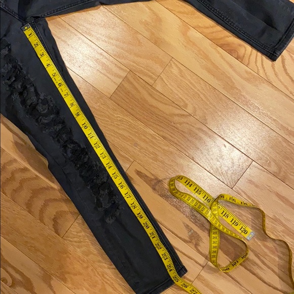 Forever 21 high rise distressed jeans in black - Picture 5 of 10